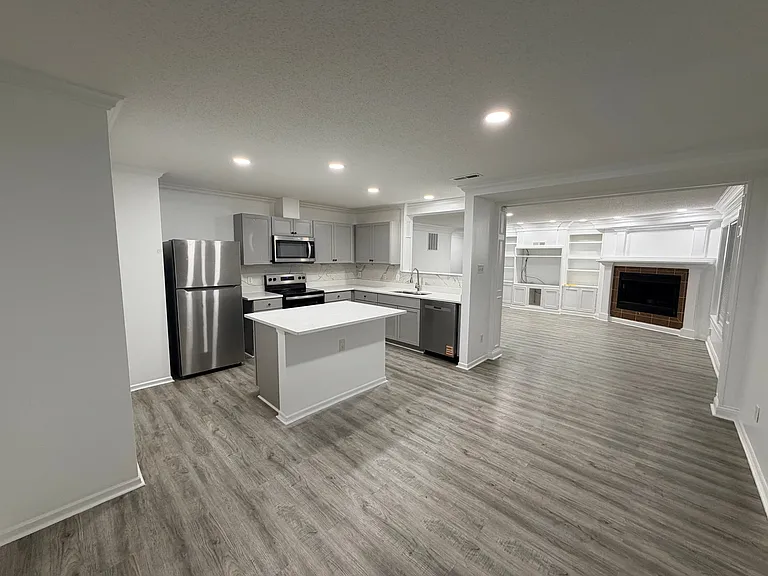 10882 Emery Dr — Photo 9