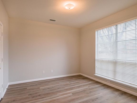 3rd image of 2520 Frosted Green Ln
