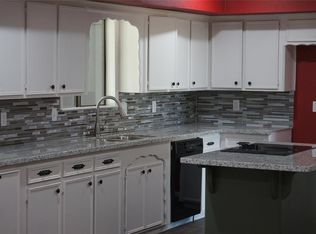 3240 Bluebonnet Blvd, Brenham, TX 77833