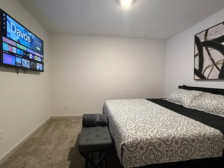 1815 Rolling Hill Ln — Photo 33