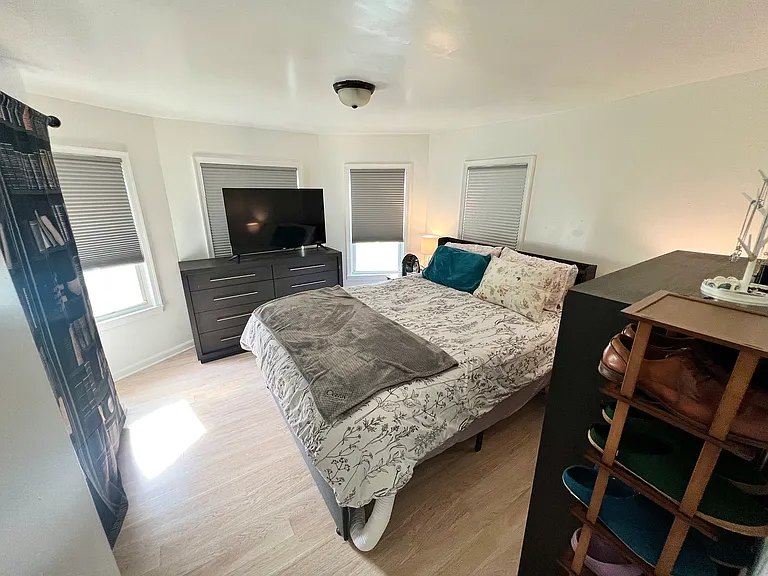 223 Fulton St — Photo 11