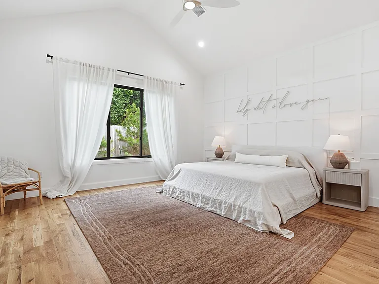 3917 S Madison Ave — Photo 22