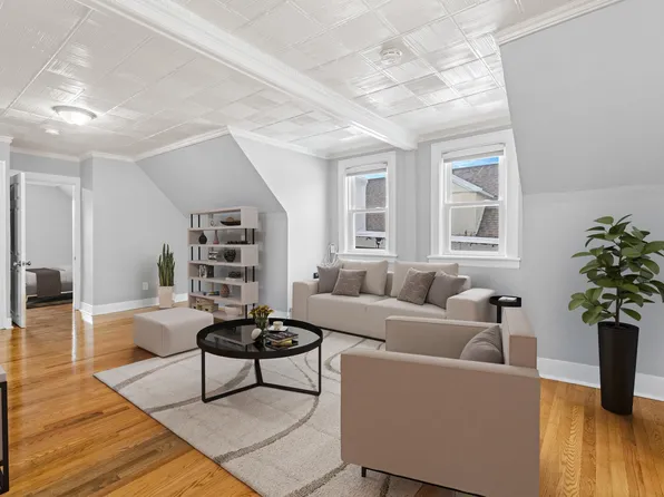 104 Oak Street image 5 of 17