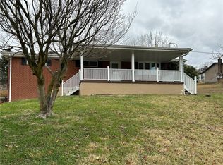 389 Rural Valley Rd, Claysville, PA 15323