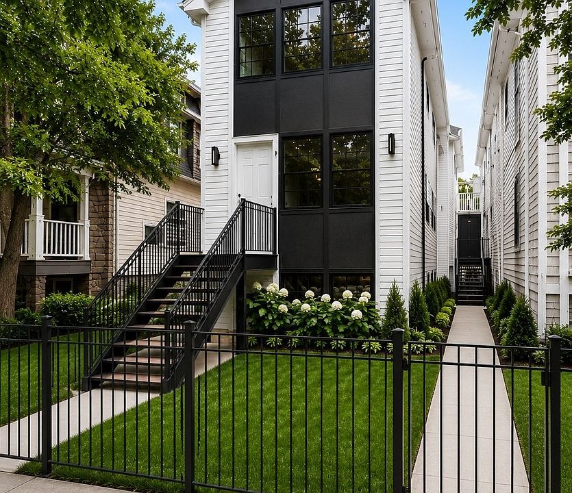 1st image of 1938 N Sawyer Ave #1