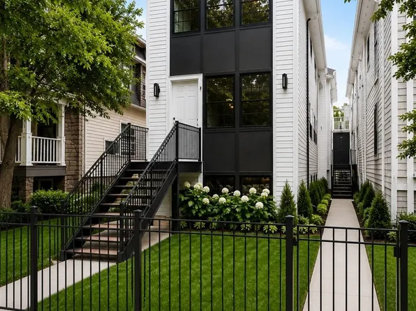 1938 N Sawyer Ave #1, Chicago, IL 60647