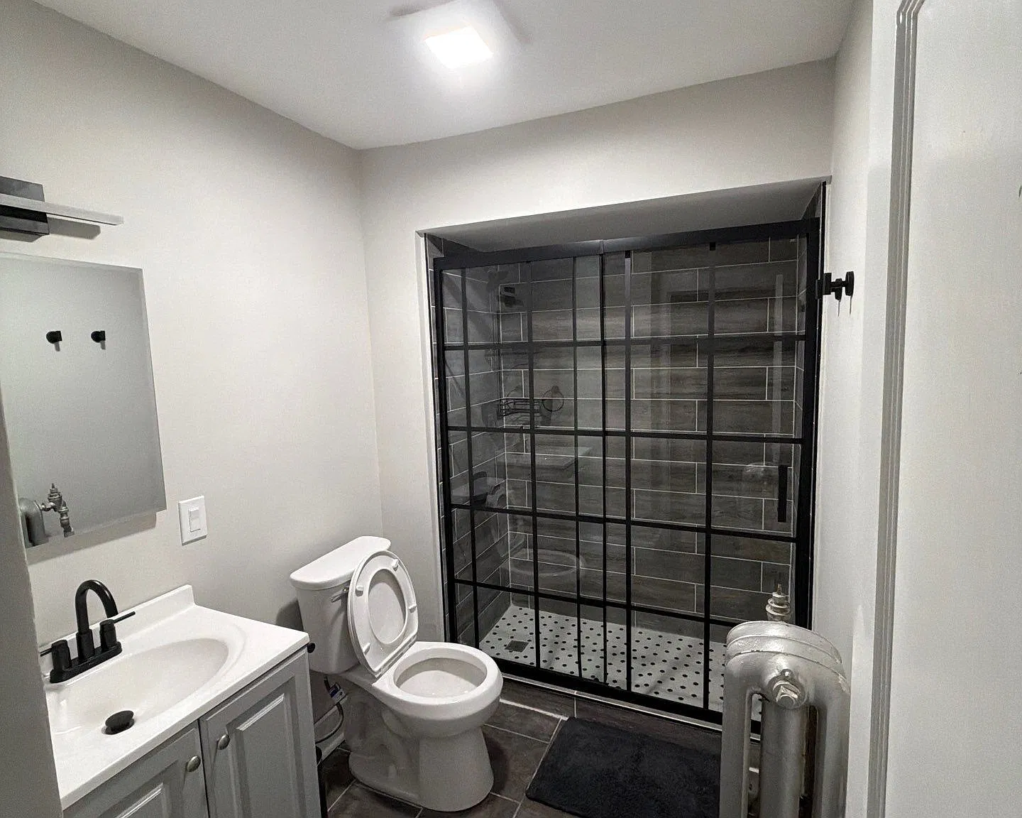 61 Floral Ave — Photo 1