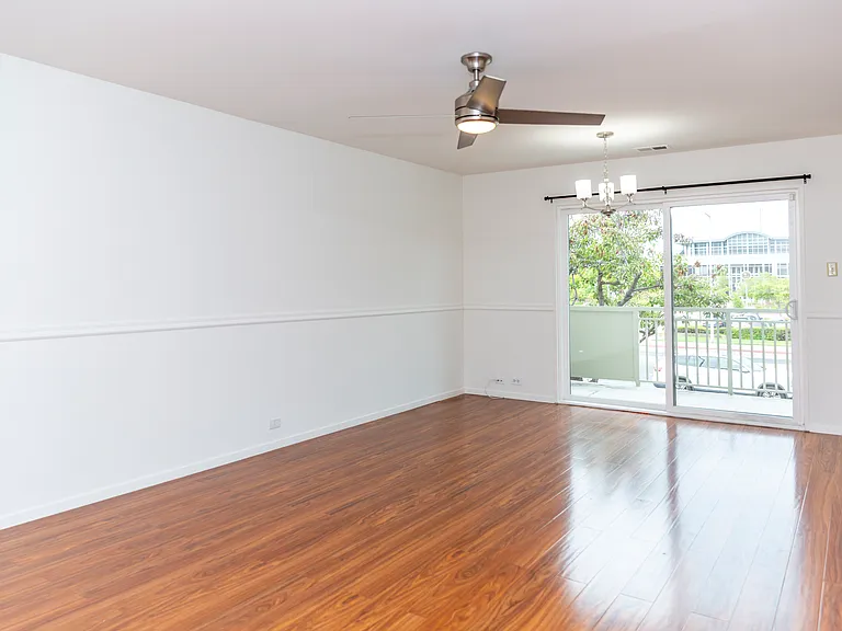 1213 Admiralty Ln — Photo 4