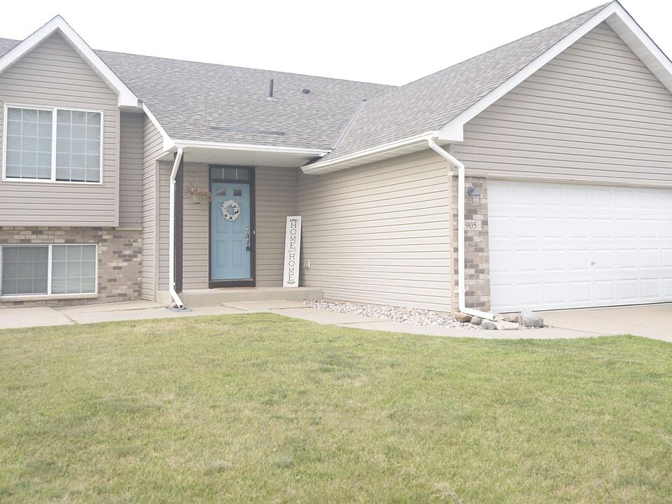 1st image of 905 Cobblestone Ln