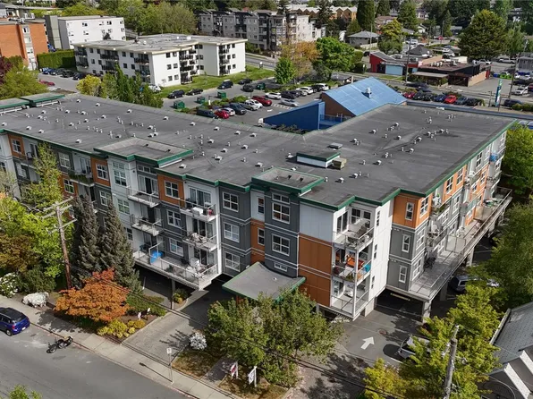 1550 Church Ave #207, Saanich, BC V8P 2H1