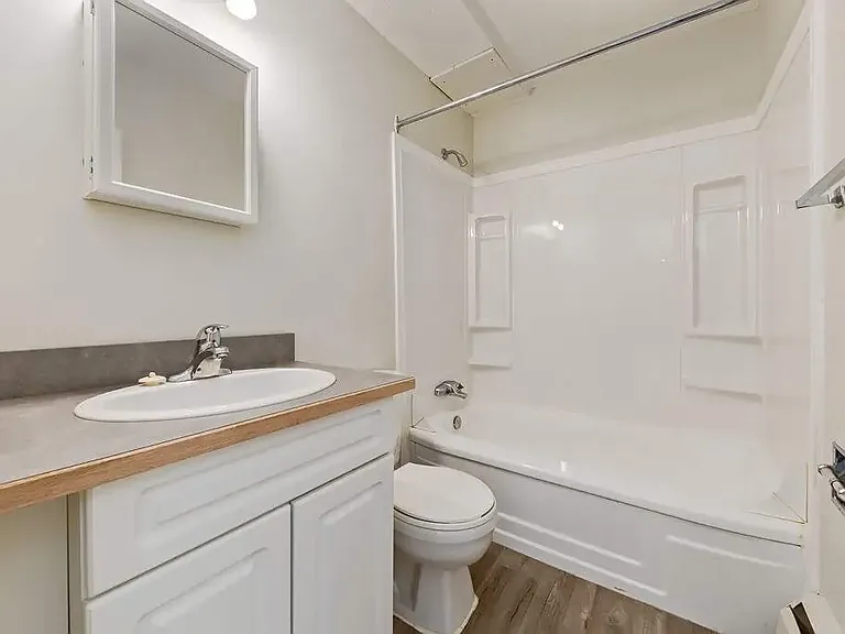 3901 50a Ave #9 — Photo 5