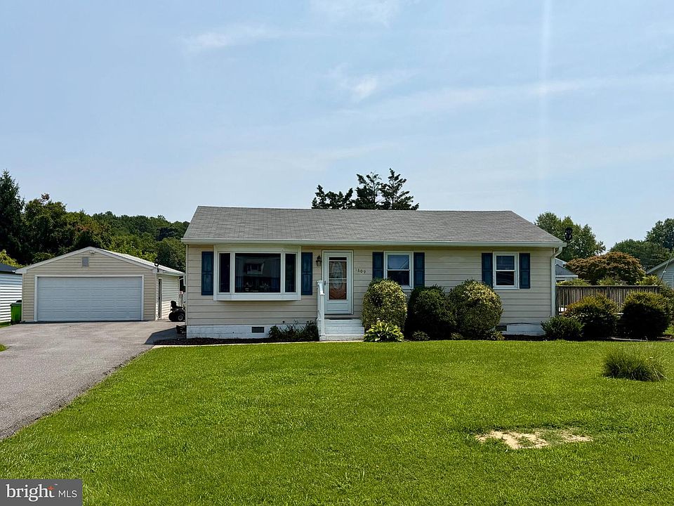 1st image of 1609 Crab Alley Dr