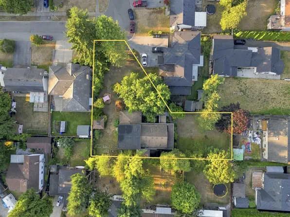 14246 102nd Ave, Surrey, BC V3T 5A5