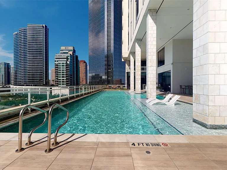 1409 Post Oak Blvd #902 — Photo 36