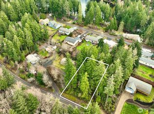 5011 E Rasor Rd W, Belfair, WA 98528