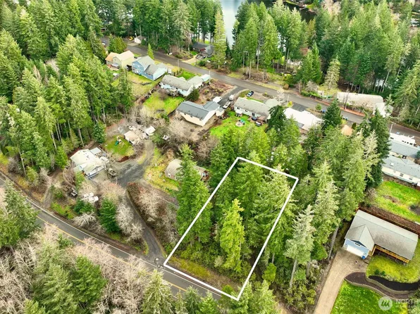 5011 E Rasor Road, Belfair, WA 98528
