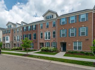 2729 S Spurway Dr, Ann Arbor, MI