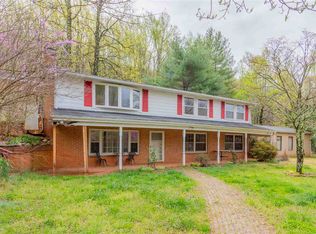 535 Woodchuck Ln, Charlottesville, VA 22902