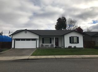 917 Skylark Ln, Grants Pass, OR 97527