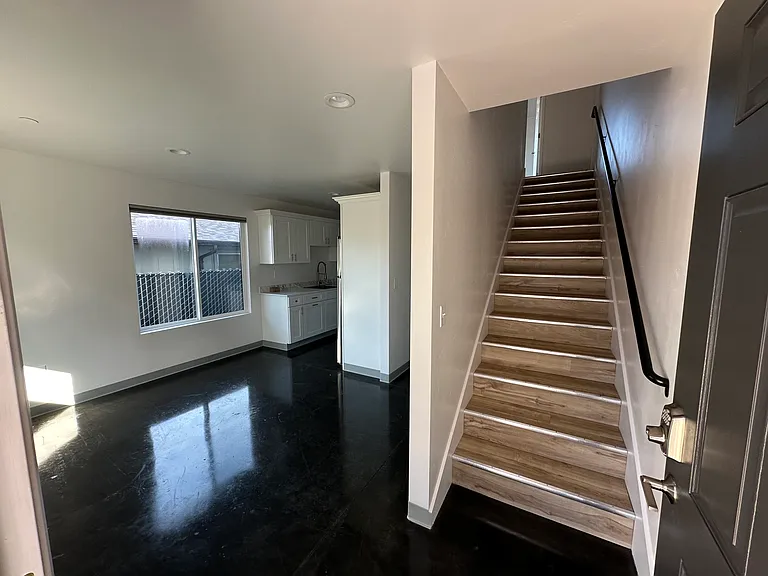 2424 Newburg Rd #2424 — Photo 3