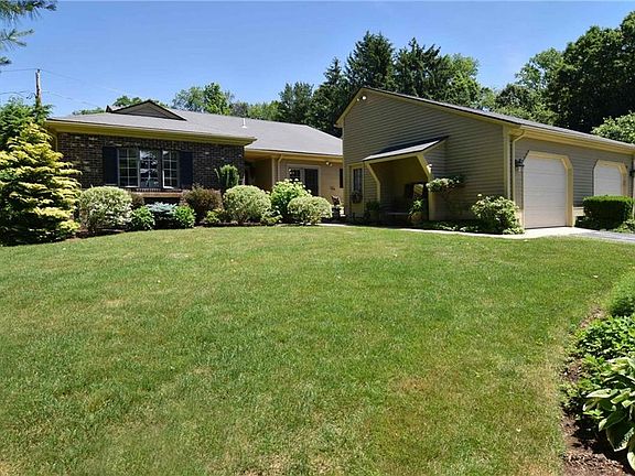 2nd image of 112 Pine Glen Dr #112