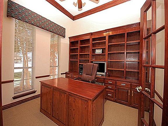 5th image of 5601 Hunterwood Ln