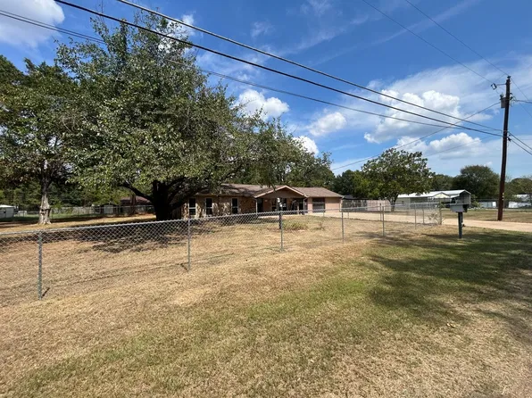 18016 Lakeview Blvd, Mabank, TX 75156
