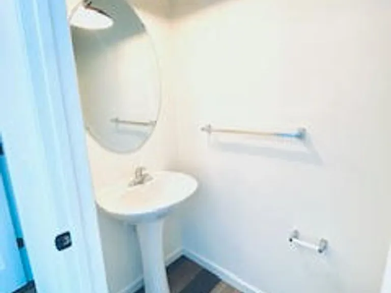 Quail Run Apartments and Townhomes — Photo 12