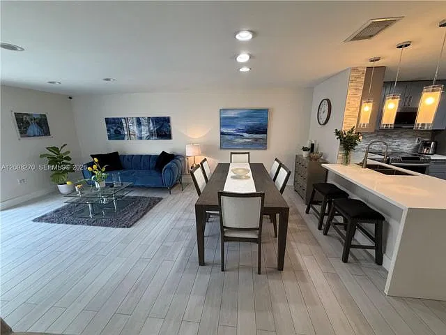 7431 SW 163rd Pl — Photo 1