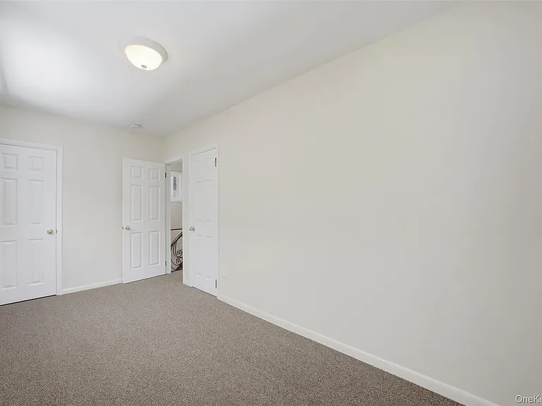 58 Carolan Rd E — Photo 26