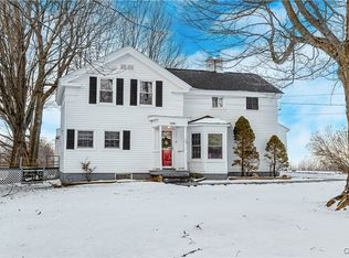 8789 Grange Hill Rd, Sauquoit, NY 13456