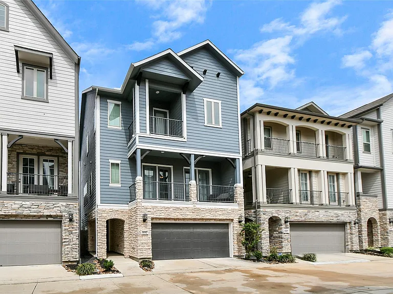 11012 Mikula Dr — Photo 26