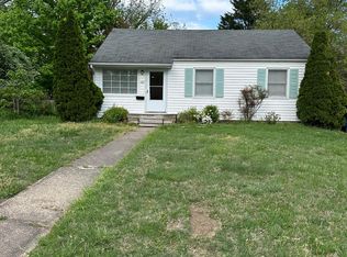 1927 Ware Rd, Falls Church, VA 22043