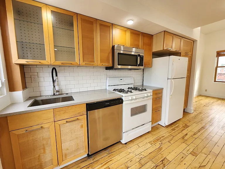 2941 W Girard Ave #2 — Photo 3