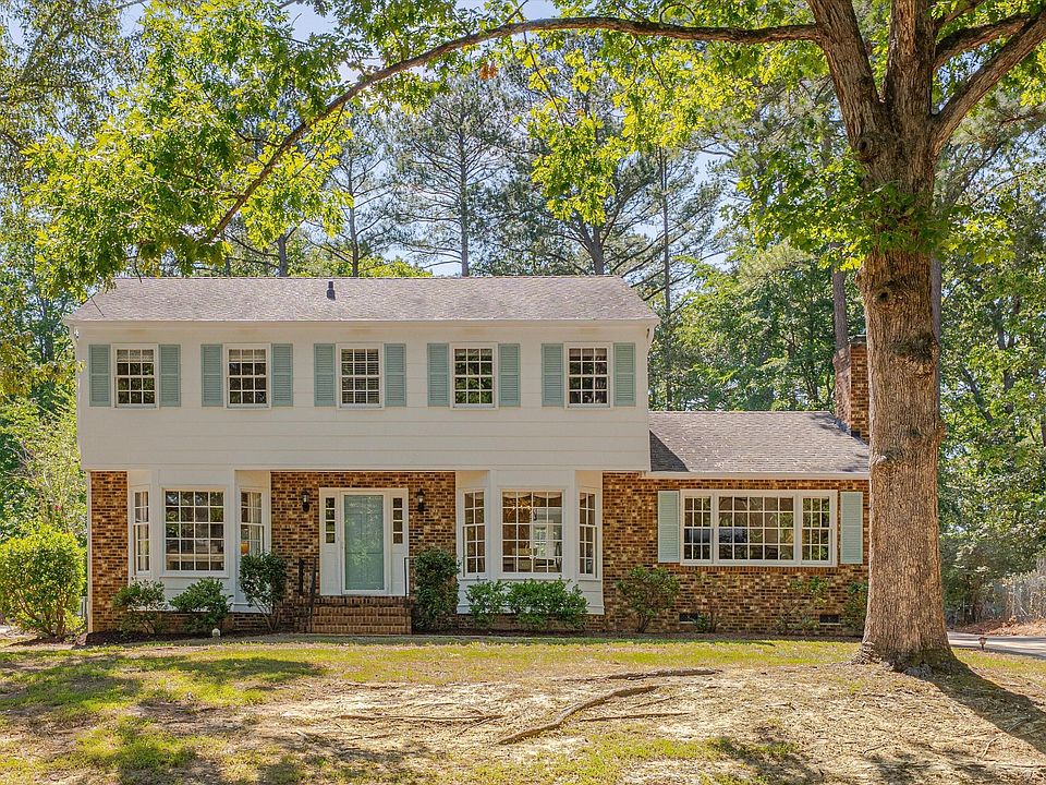 1st image of 410 Colony Woods Dr