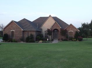 1618 Riverview Dr, Tuttle, OK 73089