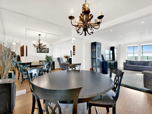 2711 Avenue X image 4 of 22