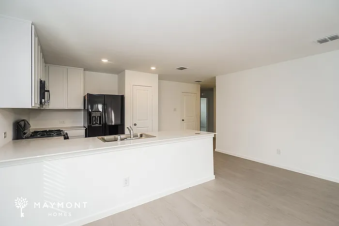 2029 Welsh Ln — Photo 8