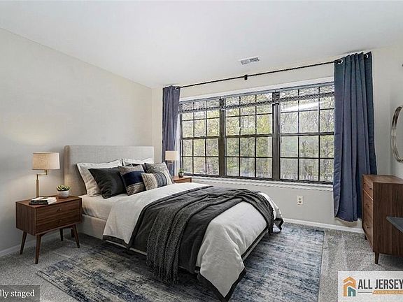 3rd image of 2809 Ridgefield Ct