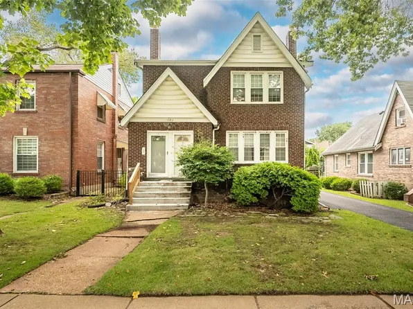 1102 Edward Ter, Saint Louis, MO 63117