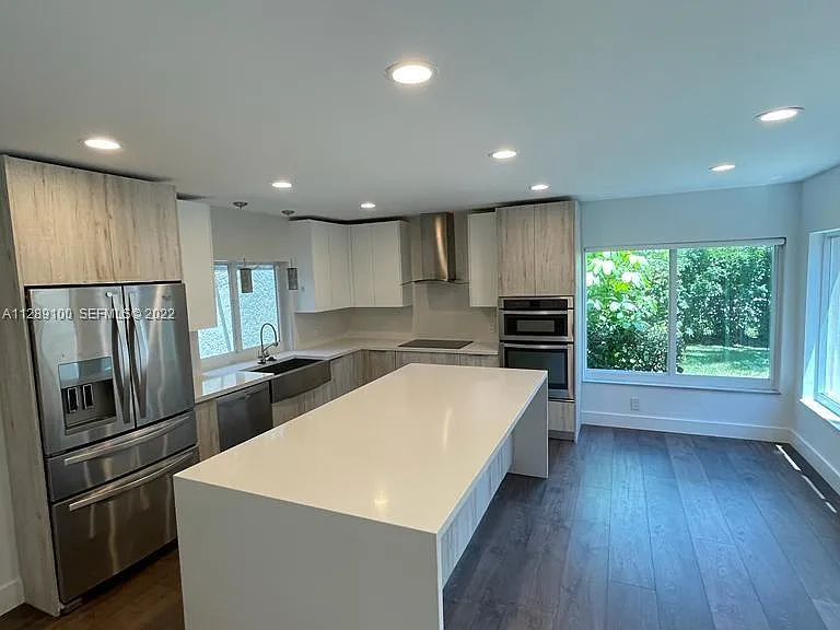 546 Patio Village Way — Photo 3