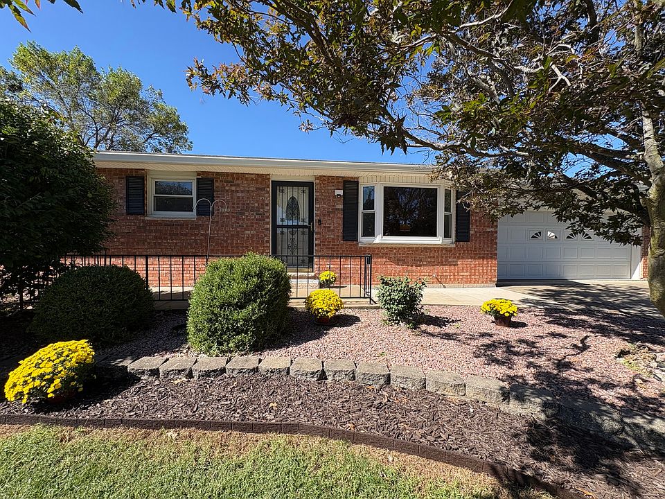 1st image of 2310 Mary Ln