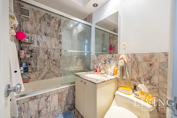 Rented by NY Living Solutions | media 16