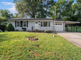 27 Orchard Ct, Saint Charles, MO 63301