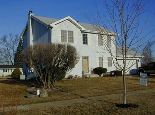 905 Davison St, Joliet, IL 60433