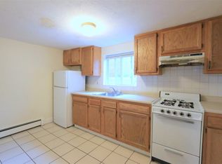 124 Pine St #1, Cambridge, MA 02139