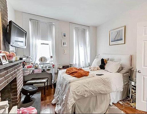 2nd image of 510 Hudson St #2