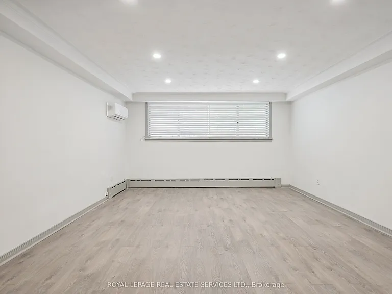 18 33rd St #5 — Photo 10