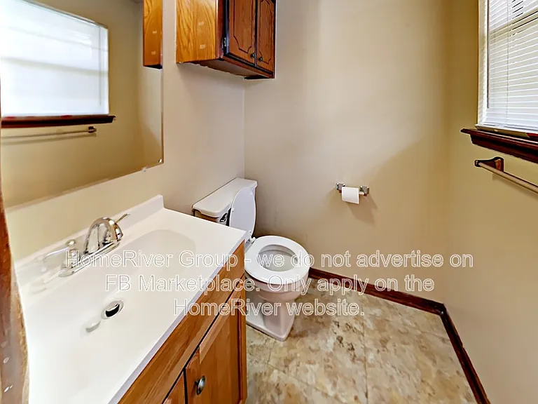 660 W Forster Dr — Photo 10
