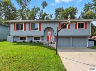 13821 Jefferson Cir, Omaha, NE 68137